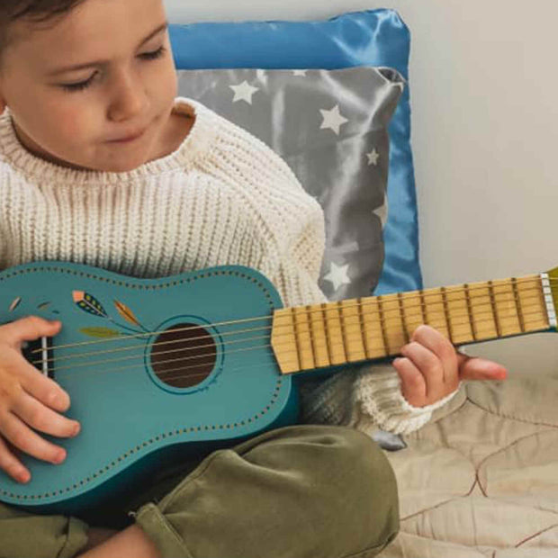 Moulin Roty Guitar First Impression
